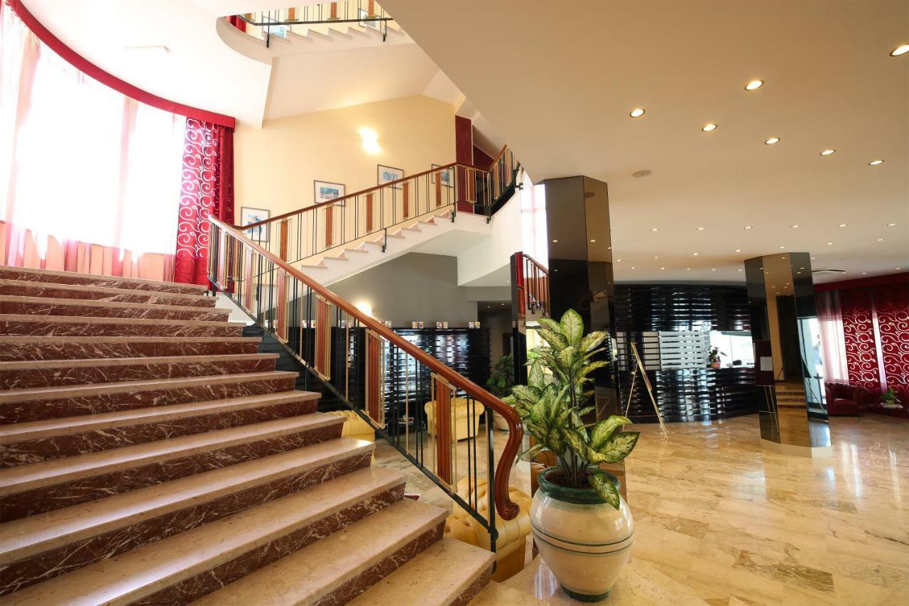 Grande Maugeri Hotel